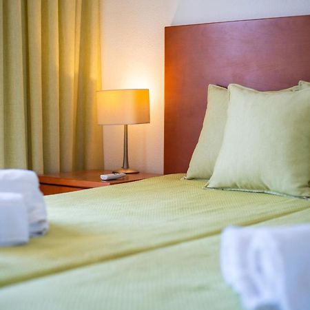 クアルテイラHost Wise - Bright Cozy Flats W Terrace & Poolアパートメント エクステリア 写真