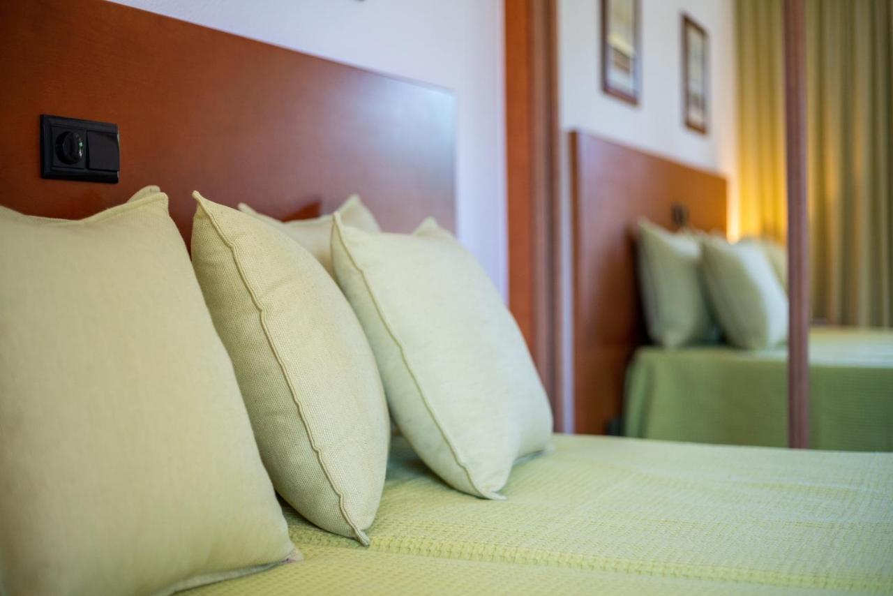 クアルテイラHost Wise - Bright Cozy Flats W Terrace & Poolアパートメント エクステリア 写真